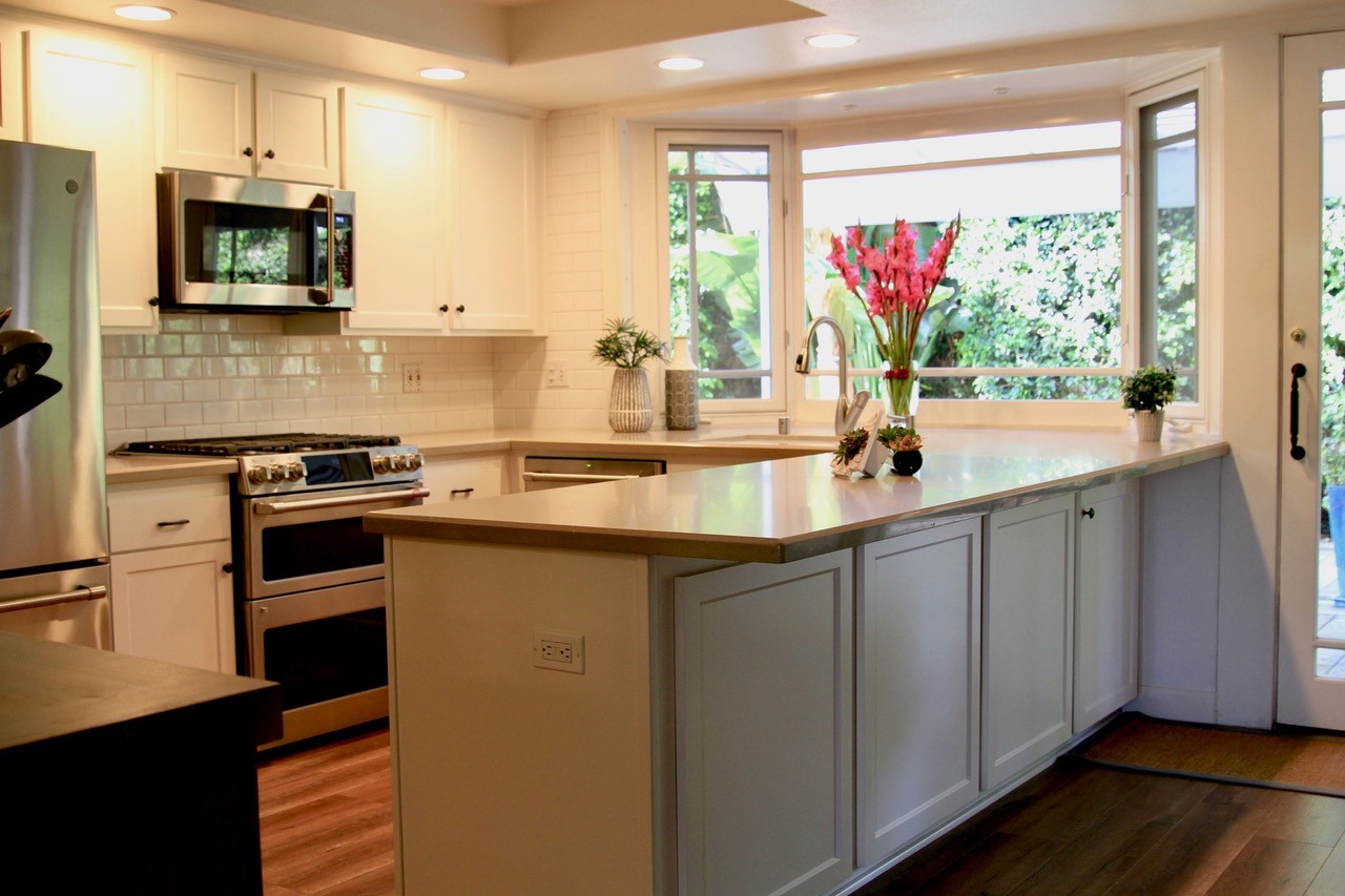 Kitchen Reface – Tan and White