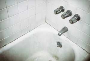 Signs It's Time to Replace Your Bathtub